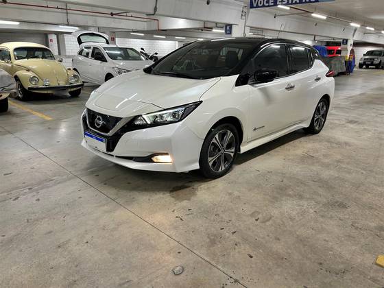 NISSAN LEAF B12P 40 ELÉTRICO NISSAN LEAF B12P 40 ELÉTRICO